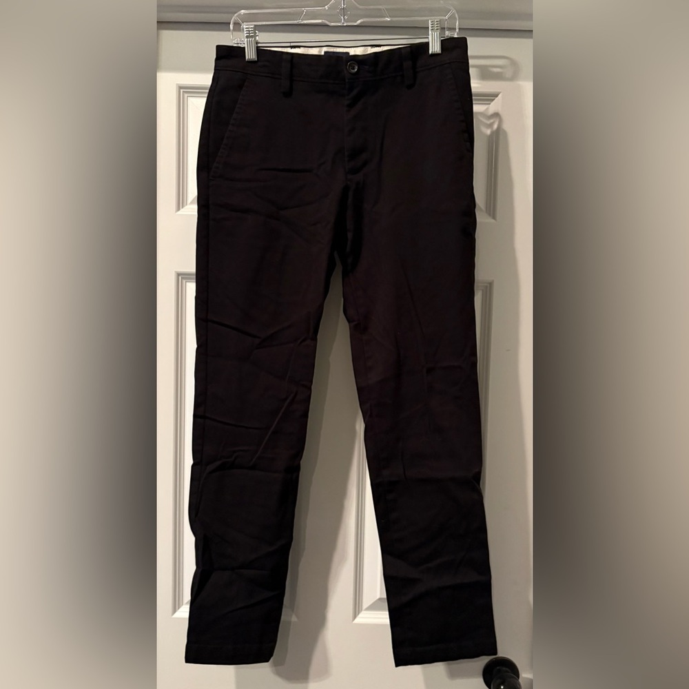 Dockers Men's Black Chinos -Slim Fit